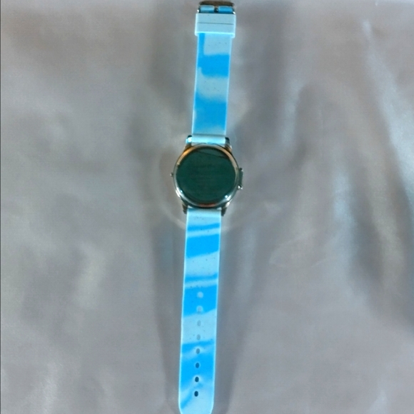Disney Frozen - Princess Elsa and Anna - Spinning Face - Digital Watch - Picture 7 of 11